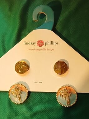 NWT lindsay phillips Gold and Aqua Palm Tree Interchangeable Snaps For Shoes.